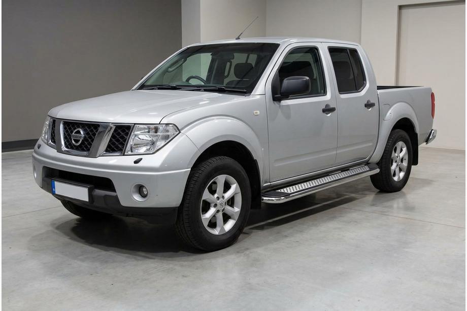 Nissan Navara 2006-2015 гг. Боковые Подножки Maydos V2 (2 шт., Алюминий и Нержавейка) Image