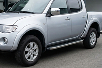 Fiat Fullback 2016- гг. Боковые Подножки BlackLine (2 шт, Алюминий) фото 1