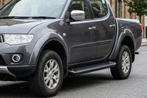 Fiat Fullback 2016- гг. Боковые Подножки Allmond Black (2 шт., Алюминий) фото 1