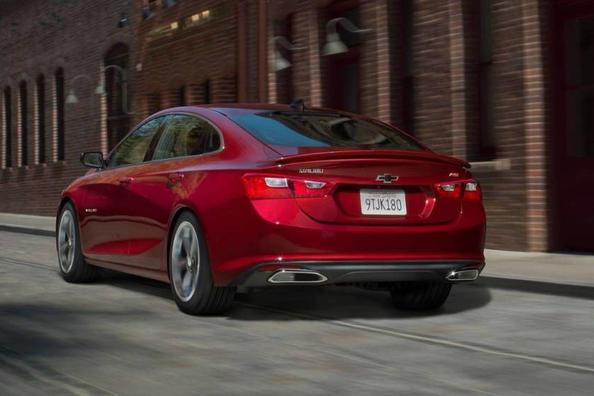 Обзор седана Chevrolet Malibu девятого поколения фото 3