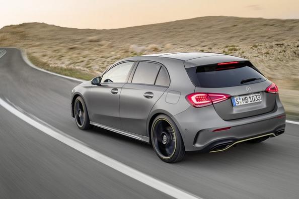 Обзор хэтчбека Mercedes-Benz A-class четвертого поколения фото 3