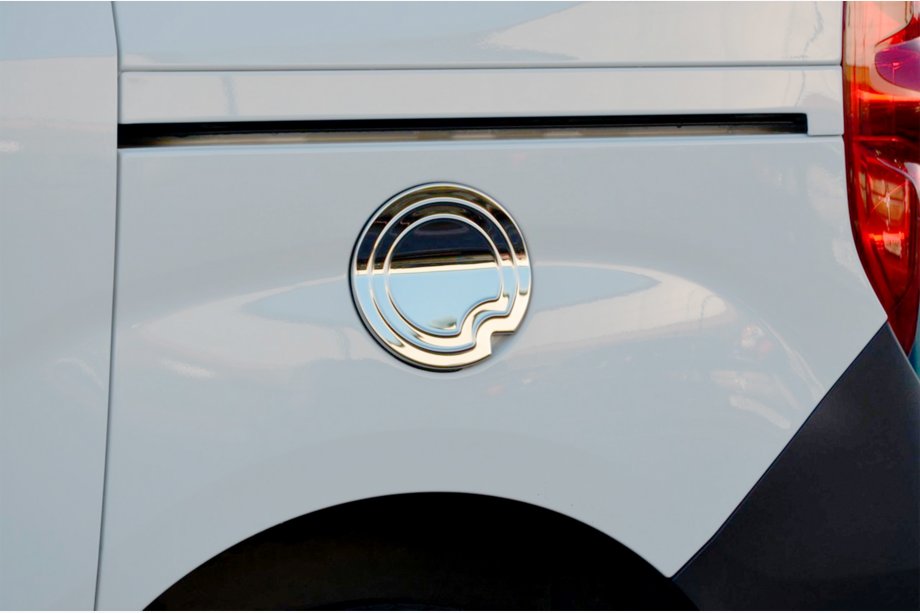 Fiat Doblo II 2010-2022 гг. Накладка на лючок бензобака OmsaLine нержавейка Image