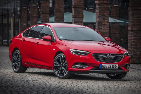 Обзор лифтбека Opel Insignia