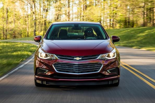 Второе поколение седана Chevrolet Cruze