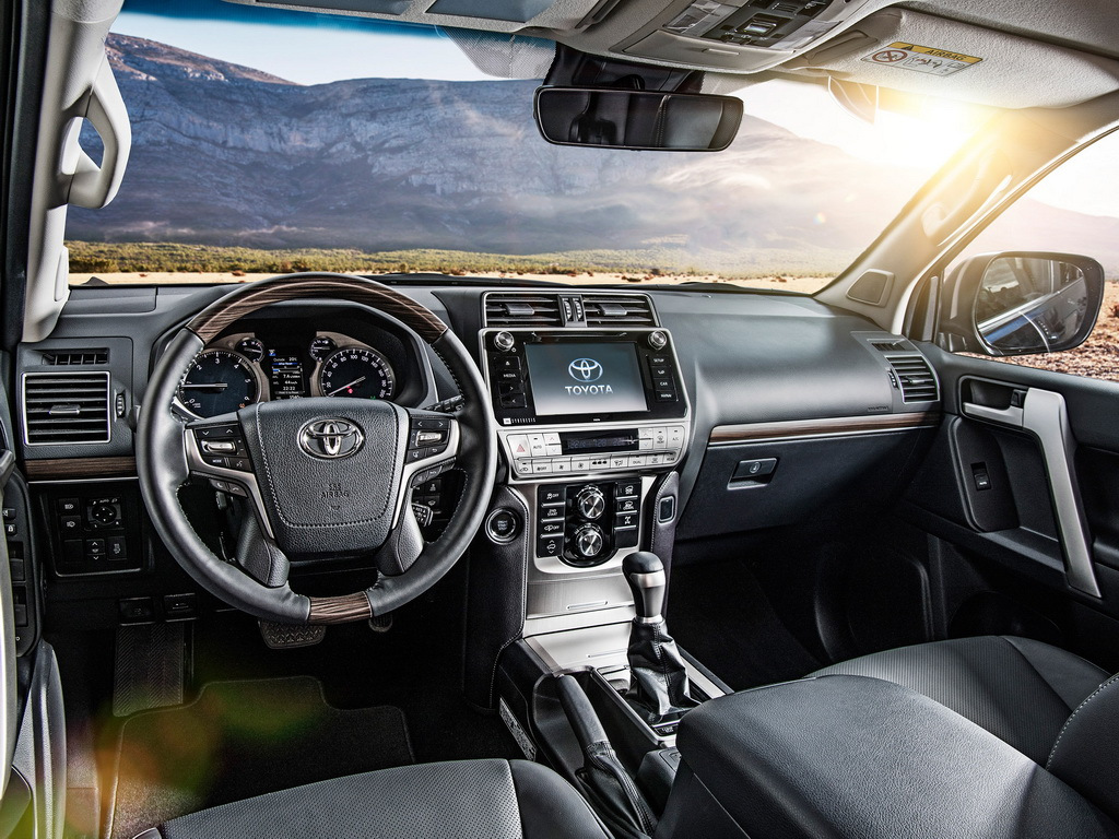 Обновленный внедорожник Toyota Land Cruiser Prado