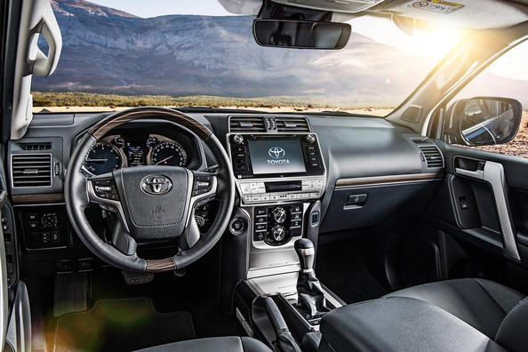 Обновленный внедорожник Toyota Land Cruiser Prado фото 3