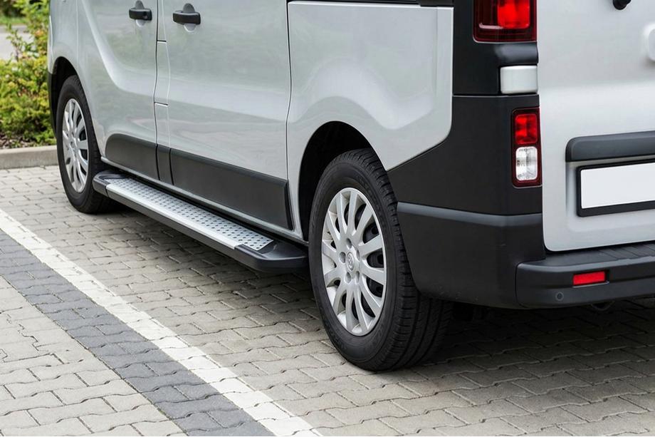 Nissan NV300/Primastar 2016- гг. Боковые пороги Allmond Grey (2 шт., алюминий) Image