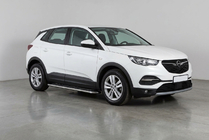 Opel Grandland X 2017- гг. Боковые Подножки Maydos V2 (2 шт, Алюминий и Нержавейка) фото 1