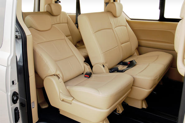 Обзор обновленного минивэна Hyundai H-1 фото 7