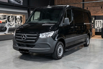 Mercedes Sprinter W907/W910 2018- гг. Боковые Подножки Allmond Black (2 шт., Алюминий) фото 1
