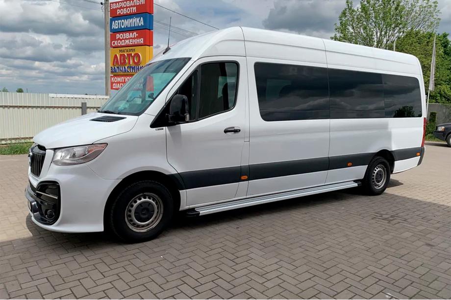 Mercedes Sprinter W907/W910 2018- гг. Боковые Подножки Maya V2 (2 шт., Алюминий) Image