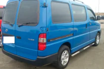 Toyota HiAce Боковые трубы (2 шт., нержавейка) фото 2