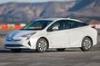 Четвертое поколение гибридного хэтчбека Toyota Prius фото 1