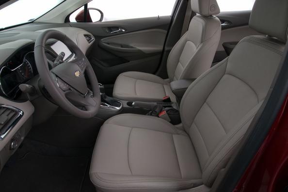 Хэтчбек второго поколения Chevrolet Cruze фото 6