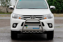 Toyota Hilux 2015- гг. Кенгурятник QT006 (нерж. сталь) фото 1
