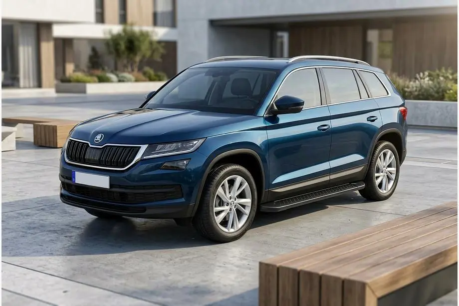 Skoda Kodiaq 2016-2023 гг. Боковые Подножки Allmond Black (2 шт., Алюминий) Фото 1