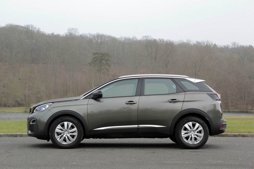 Обзор второго поколения кроссовера Peugeot 3008