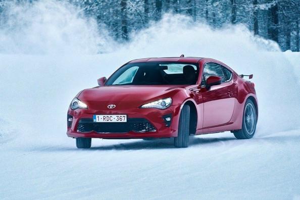 Обзор обновленного купе Toyota GT86