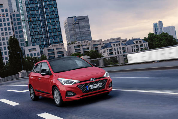 Обновленный пятидверный хэтчбек Hyundai i20 (второй обзор) фото 7