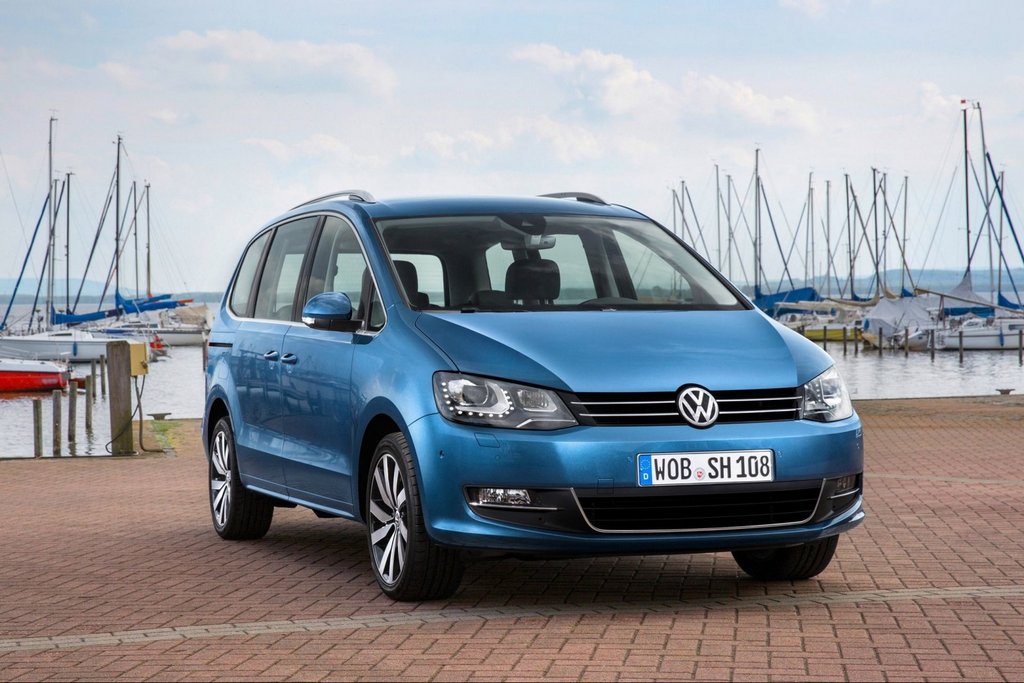 Обновленный минивэн Volkswagen Sharan второго поколения