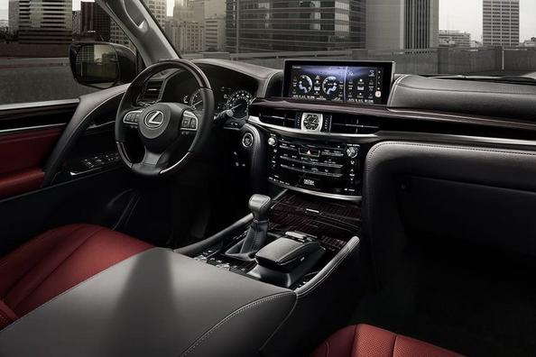 Обзор обновленного внедорожника Lexus LX фото 5