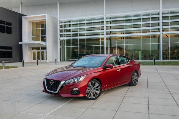 Шестое поколение седана Nissan Altima
