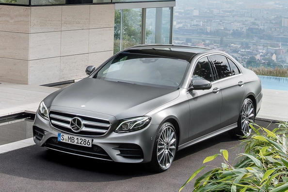 Обзор седана Mercedes-Benz E-Class пятого поколения фото 3