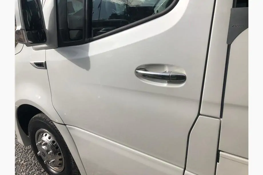 Mercedes Sprinter W907/W910 2018- гг. Накладки на дверные ручки из нержавеющей стали 4 шт, Carmos - Турецкая сталь Фото 2
