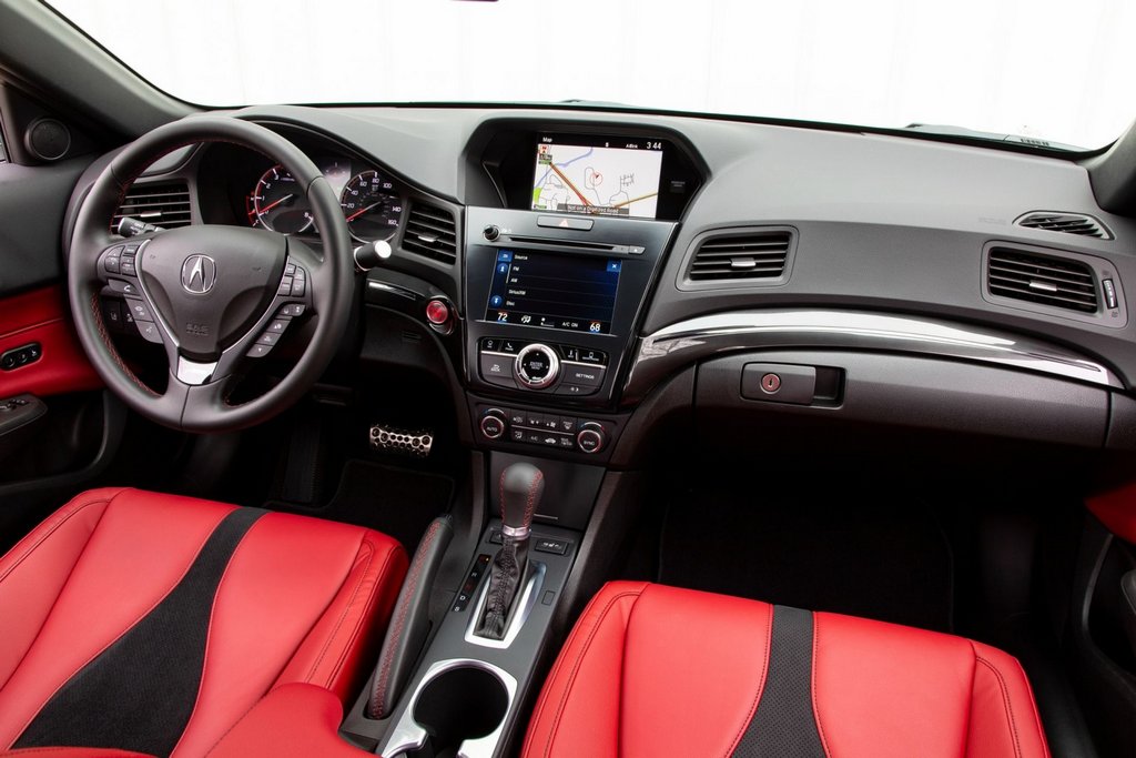 Обновленный седан Acura ILX
