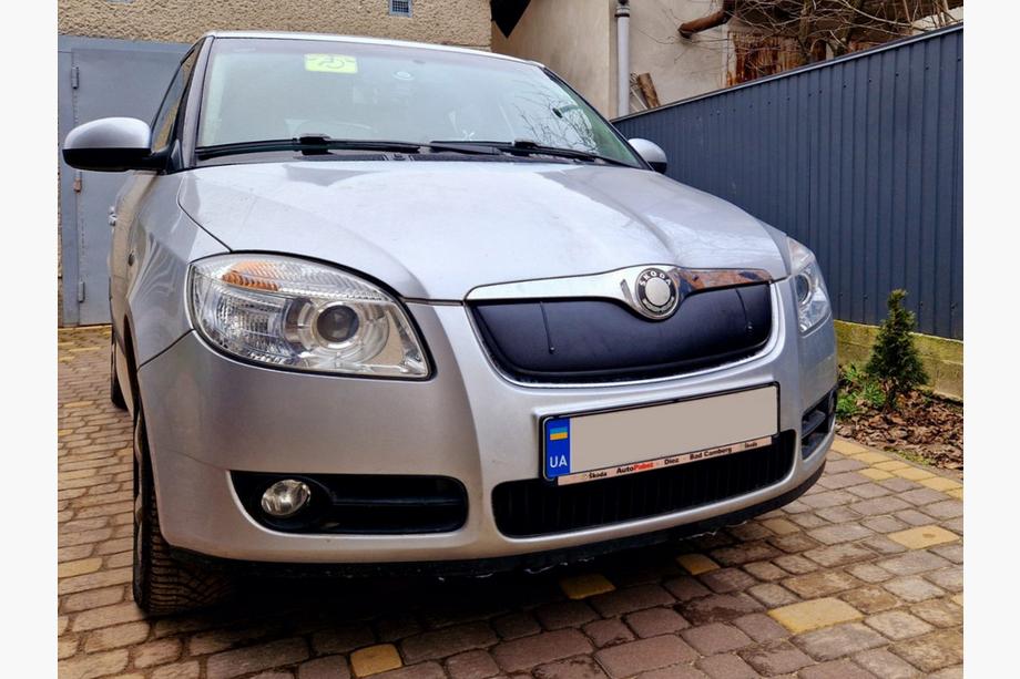 Skoda Fabia 2007-2014 гг. Зимняя накладка на решетку радиатора (2007-2010, верхняя) Фото 5