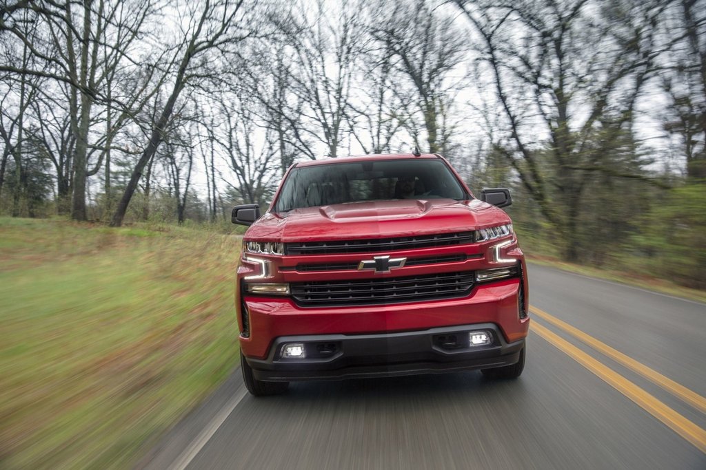 Обзор пикапа Chevrolet Silverado нового поколения