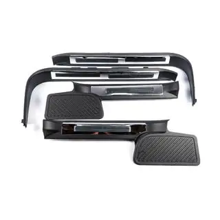 Пластиковые накладки на пороги с подсветкой (черные) Toyota Land Cruiser 200 2007-2021 гг. фото 4