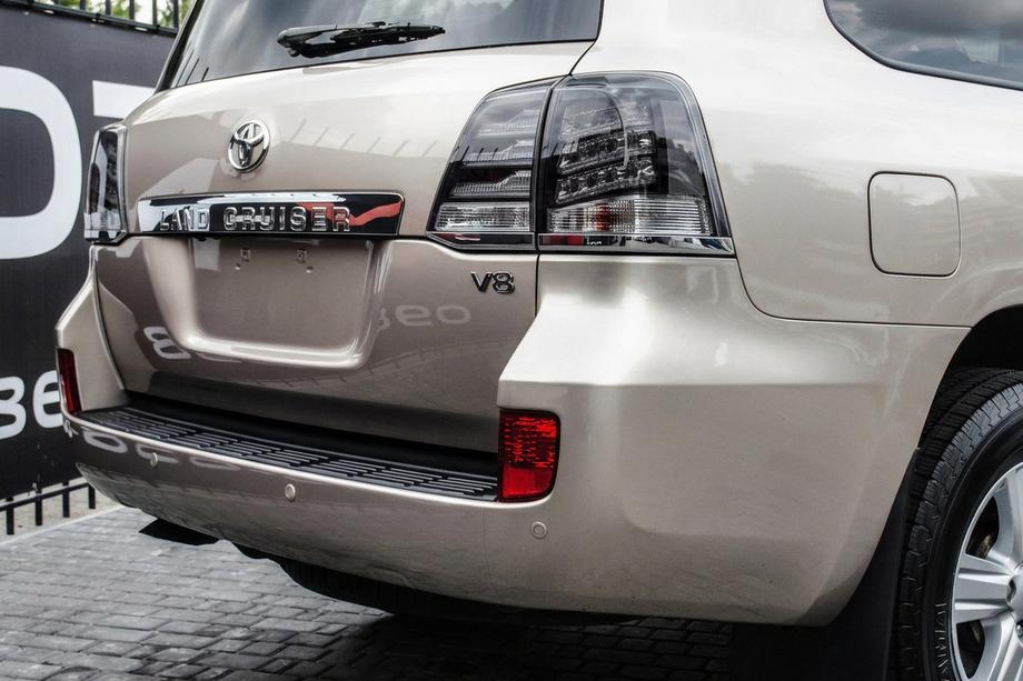 Toyota Land Cruiser 200 2007-2021 гг. Задние Фонари 2007-2015 (BlackEdition) Image