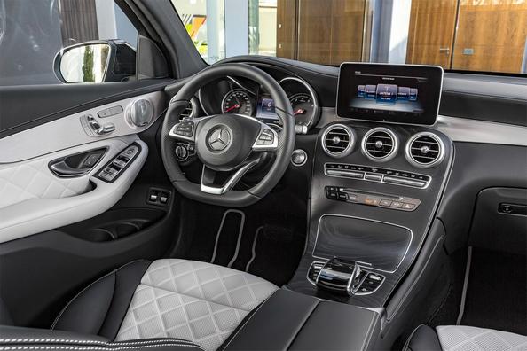Обзор купеобразного кроссовера Mercedes-Benz GLC Coupe фото 6