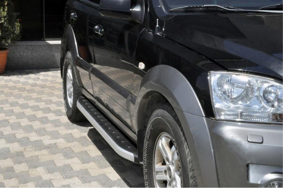 Kia Sorento I BL 2002-2009 гг. Боковые пороги Fullmond (2 шт., алюминий) Image
