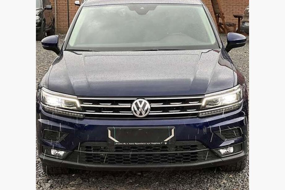 Volkswagen Tiguan 2016-2023 гг. Накладки на решетку радиатора 2016-2020 (2 шт., нержавейка) Фото 1
