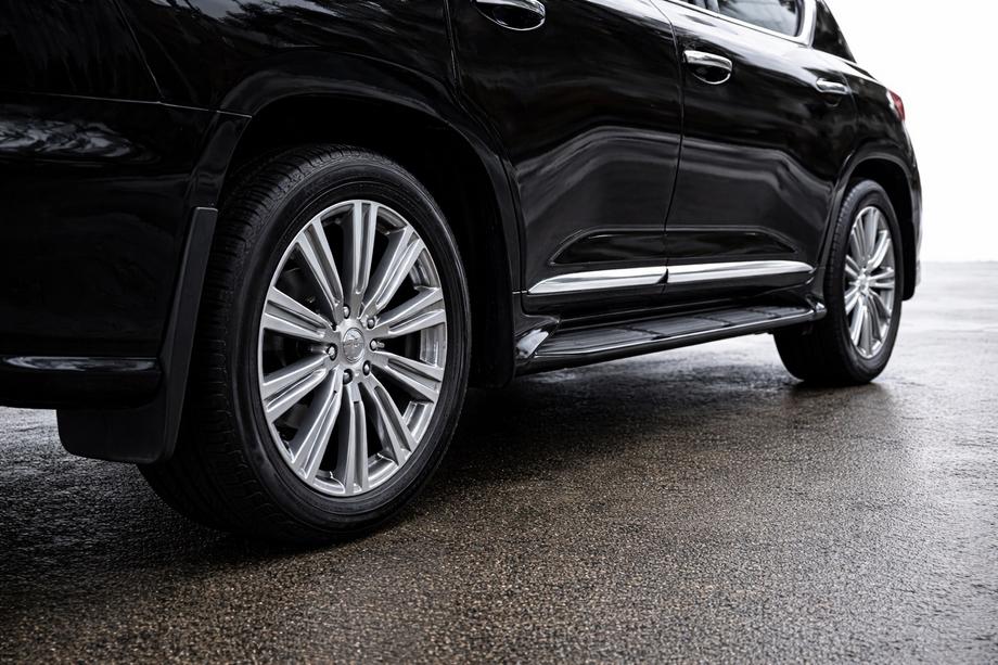 Lexus LX570/450d 2008-2022 гг. Молдинги на двери (Дизайн 2016+) Фото 4
