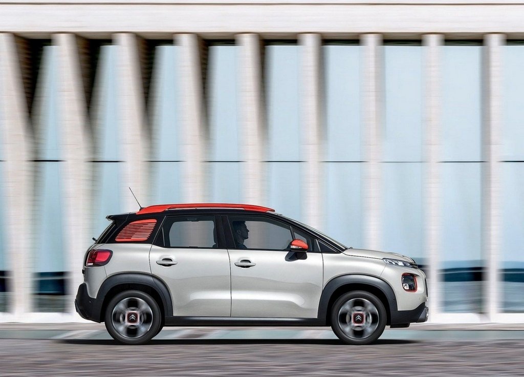 Обзор компактного кроссовера Citroen C3 Aircross