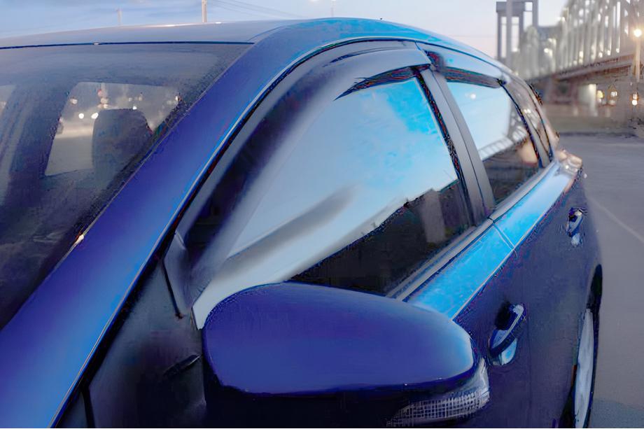 Toyota Auris 2012-2018 гг. Ветровики на окна (4 шт, HIC) Фото 1