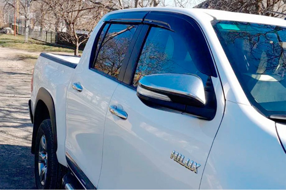 Toyota Hilux 2015- гг. Ветровики на окна (4 шт, HIC) Фото 7