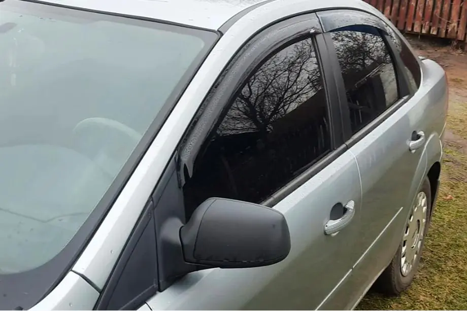Ford Focus II 2005-2008 гг. Ветровики окон SD/HB (4 шт, HIC) Фото 1