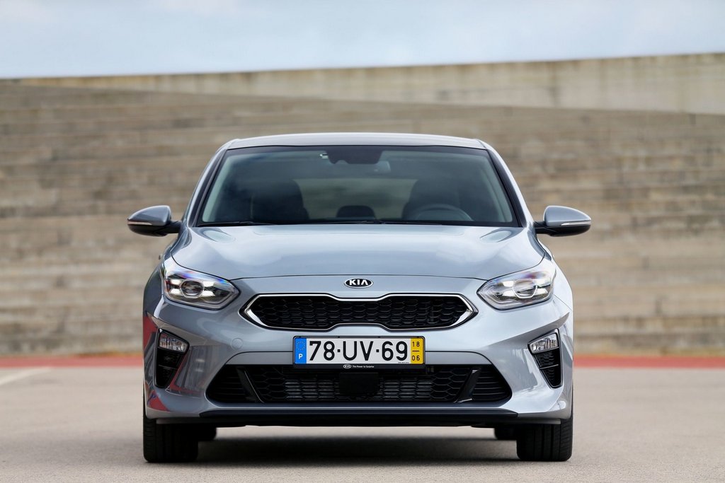 Обзор третьего поколения хэтчбека Kia Ceed