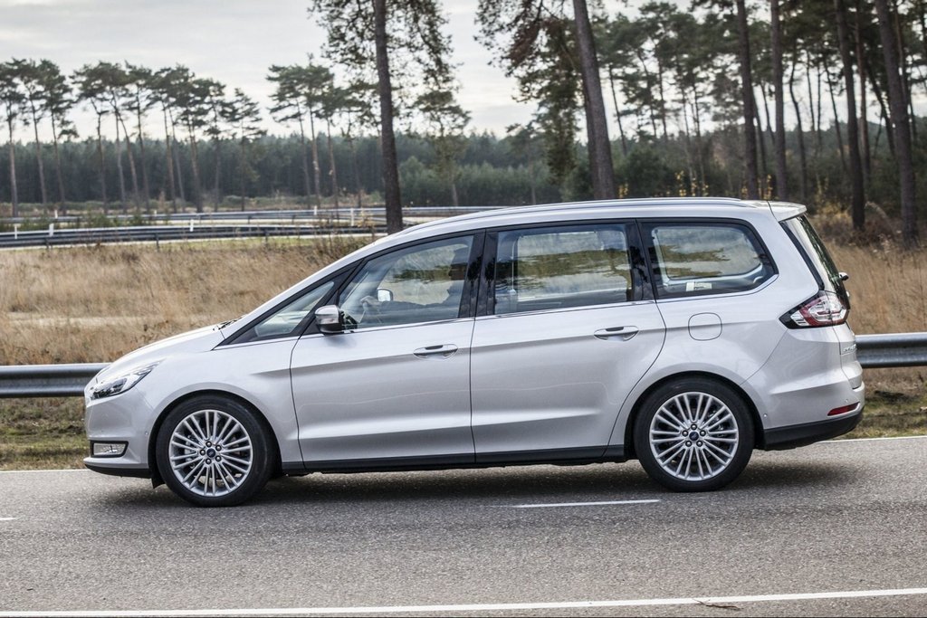 Обзор семиместного минивэна Ford Galaxy
