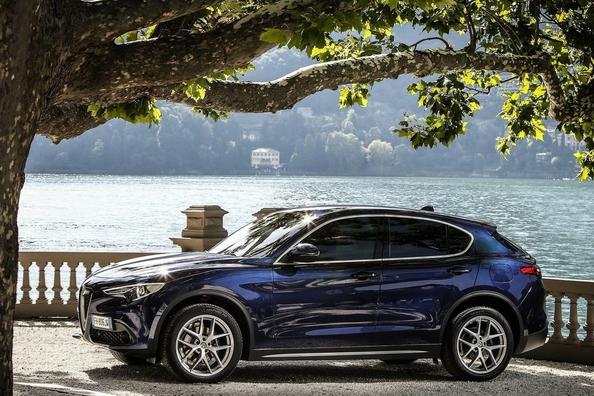 Обзор компактного кроссовера Alfa Romeo Stelvio