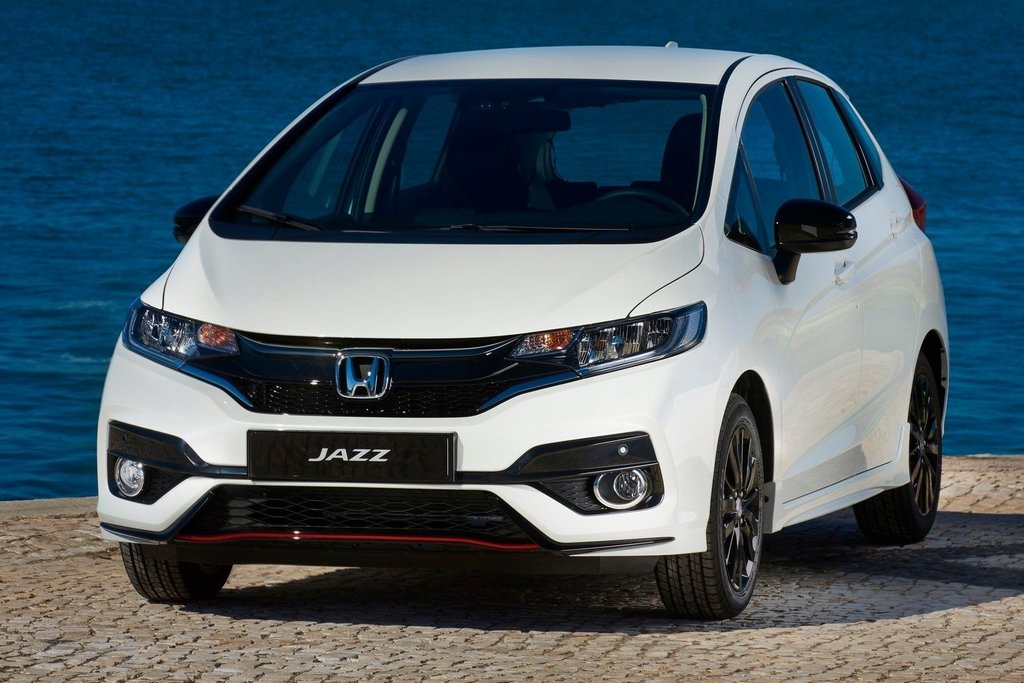 Компактный пятидверный хэтчбек Honda Jazz
