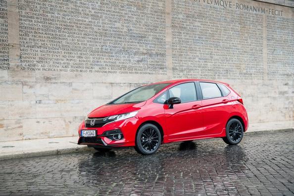 Компактный пятидверный хэтчбек Honda Jazz