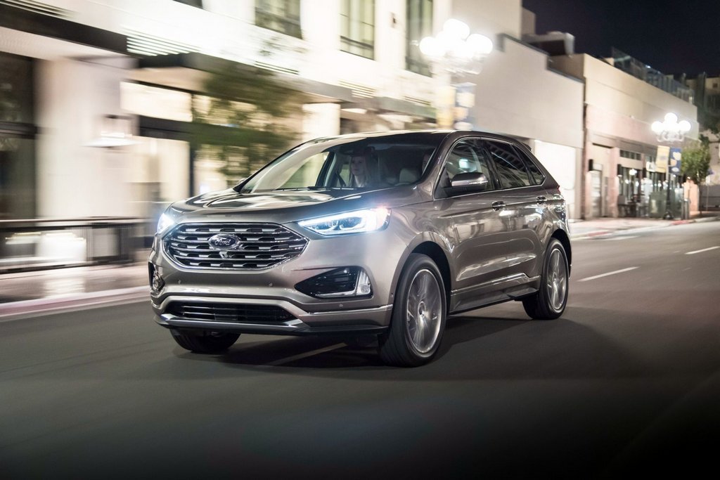 Обзор обновленного кроссовера Ford Edge