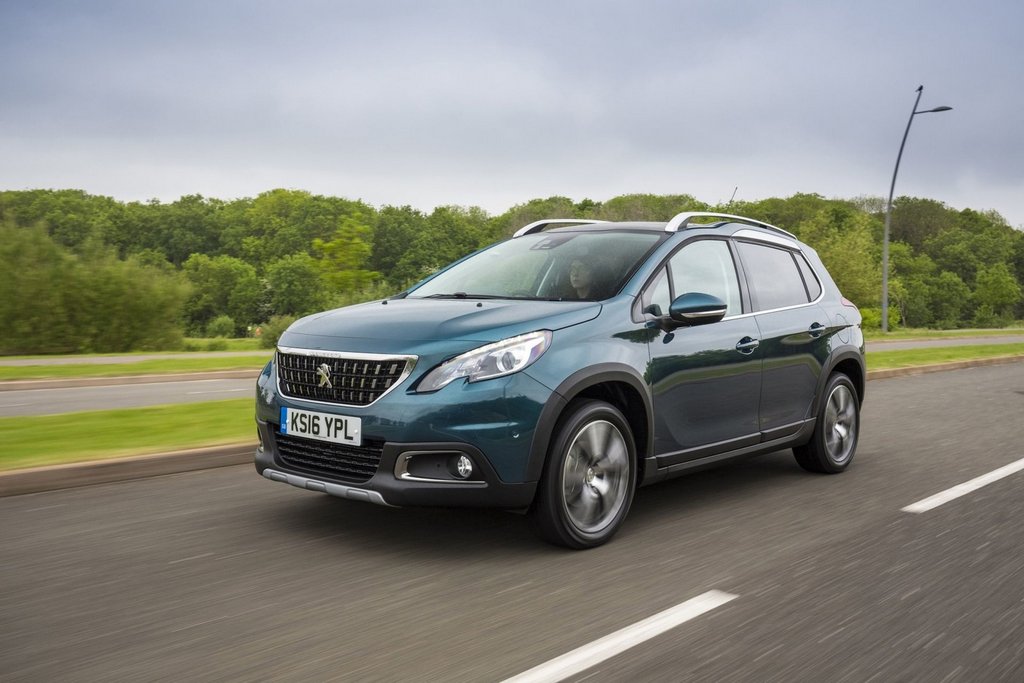 Обновленная модификация компактного кроссовера Peugeot 2008