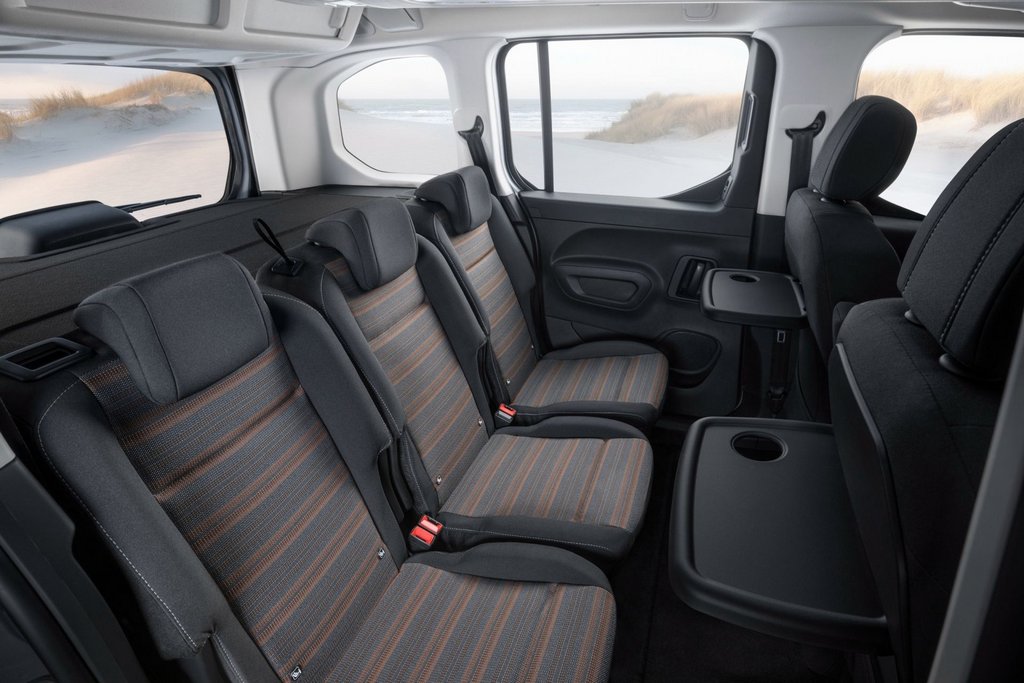 Обзор компактвэна Opel Combo Life