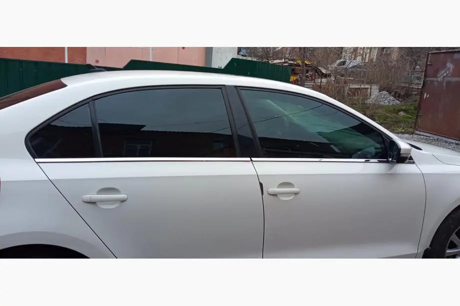 Volkswagen Jetta 2011-2018 гг. Нижние молдинги окон нержавейка (6 шт) OmsaLine - Черный Хром Фото 4